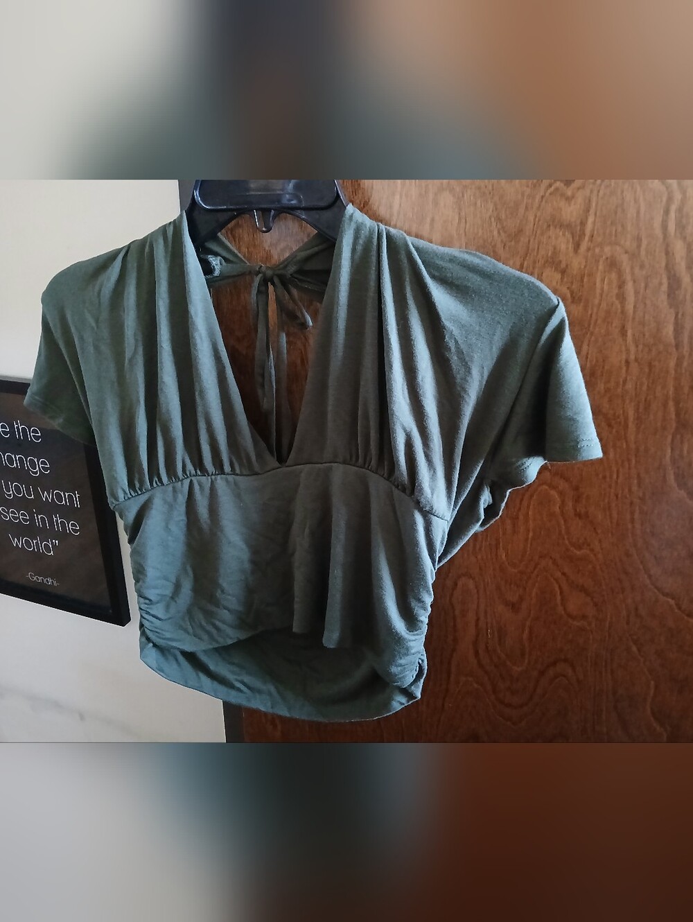 NWT/ EARTHBOUND olive short sleeve crop top